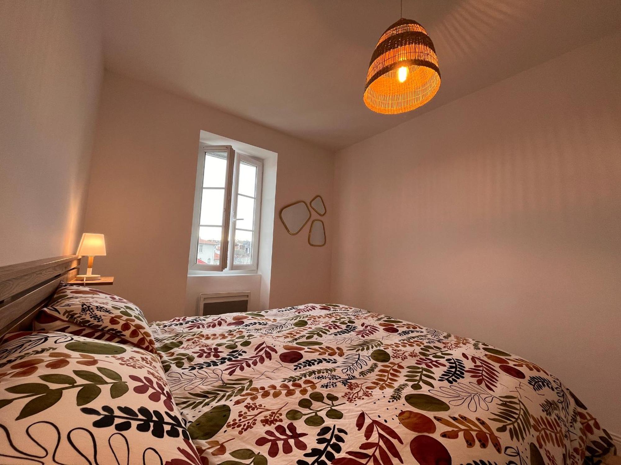 Appartement Lumineux 3 Pieces Pres Des Halles Et De La Plage, Wifi, Clim, Parkings Proches - Fr-1-239-910 Saint-Jean-de-Luz Extérieur photo